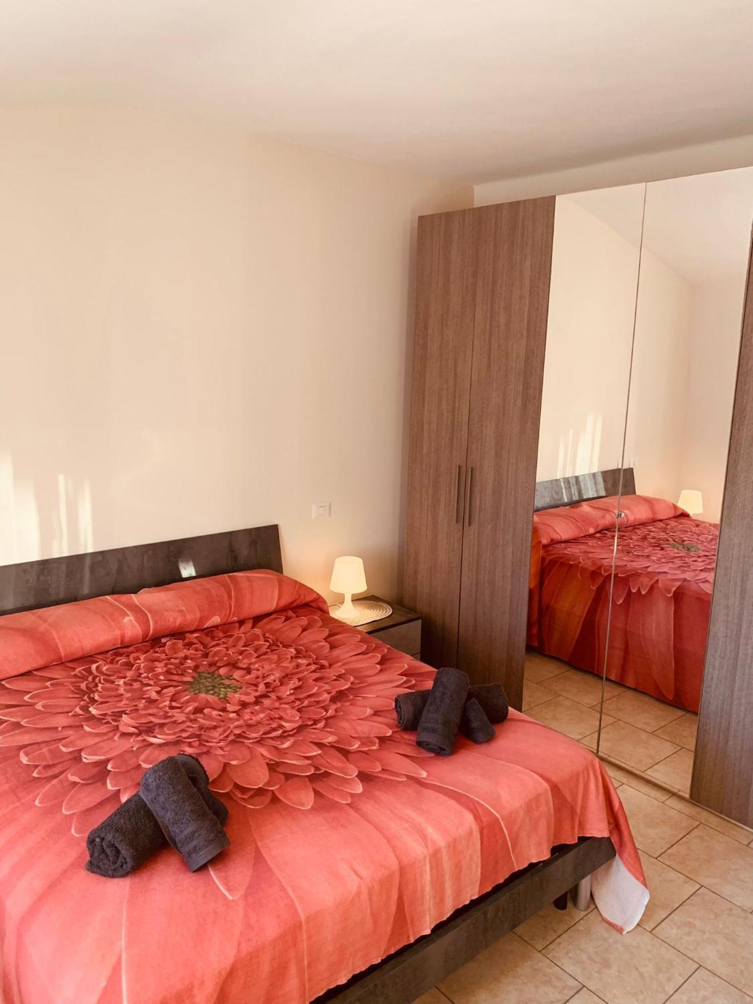 Casa Amelie Apartment Peschiera del Garda Bagian luar foto