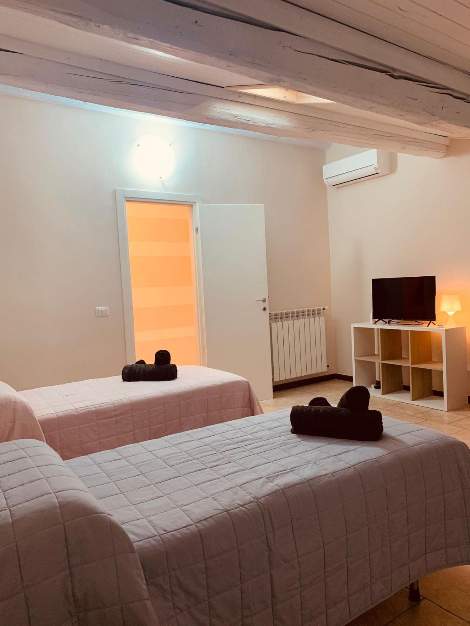 Casa Amelie Apartment Peschiera del Garda Bagian luar foto