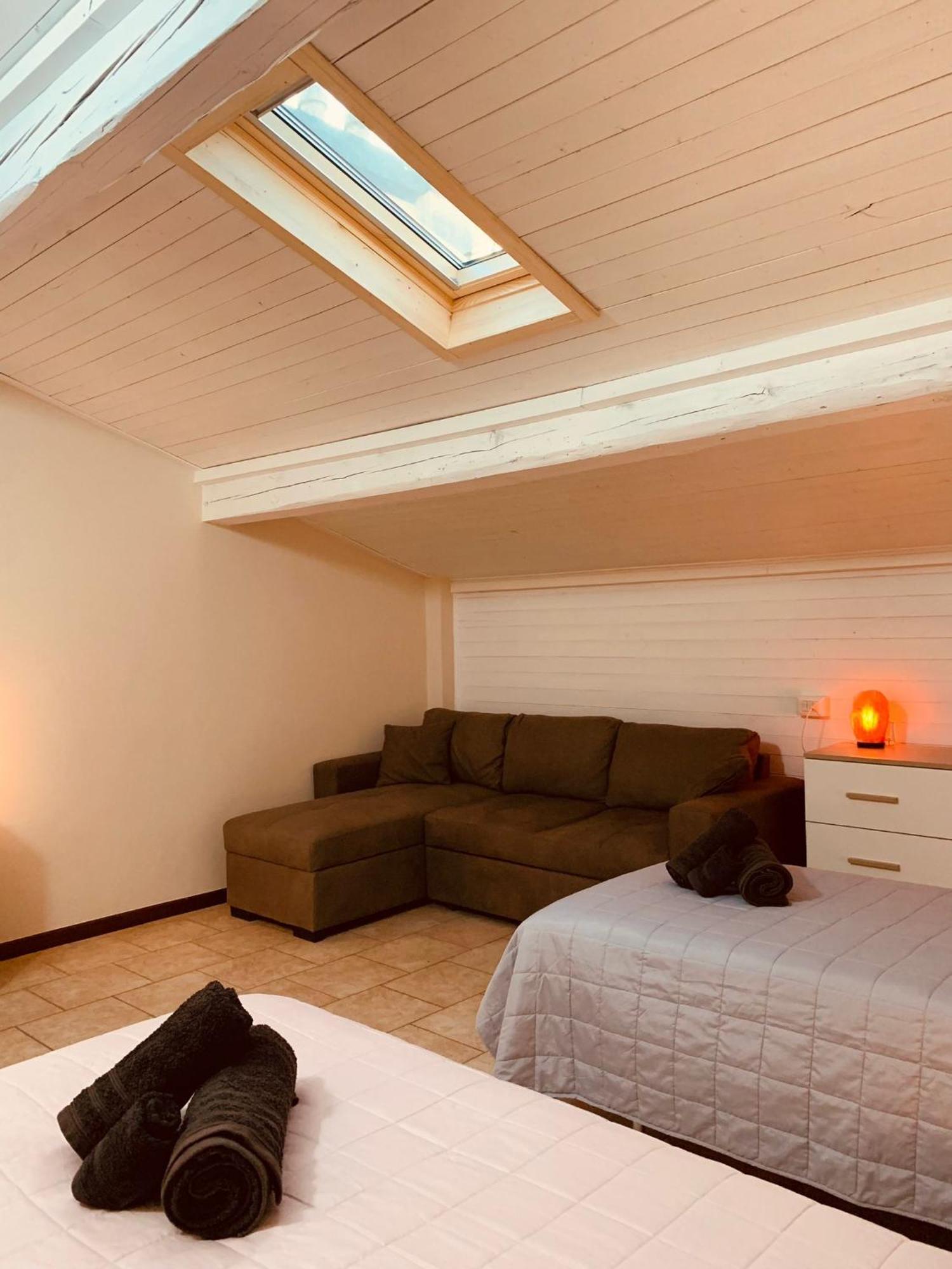 Casa Amelie Apartment Peschiera del Garda Bagian luar foto